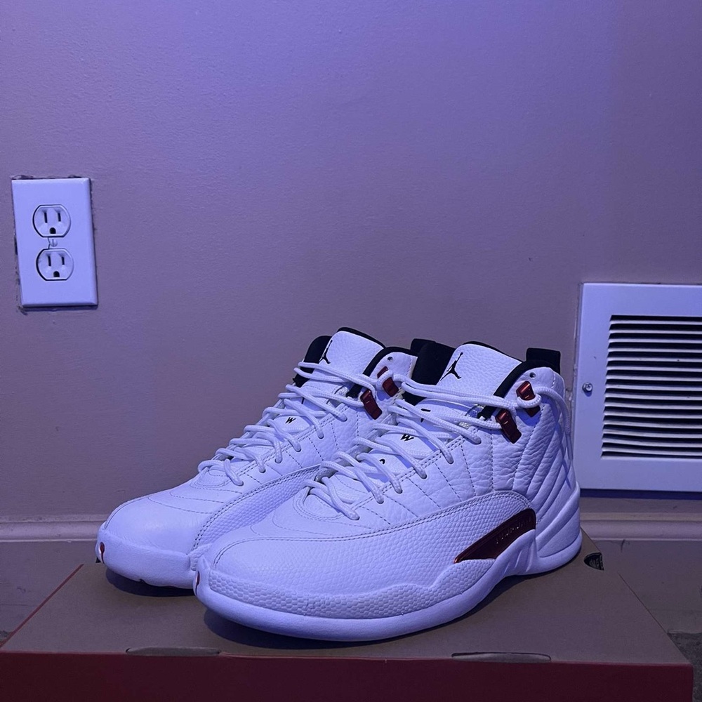 Men’s Jordan 12